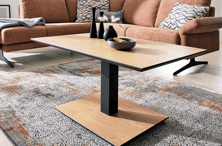 Kleiner viereckiger Couchtisch in Holzoptik von Interliving.