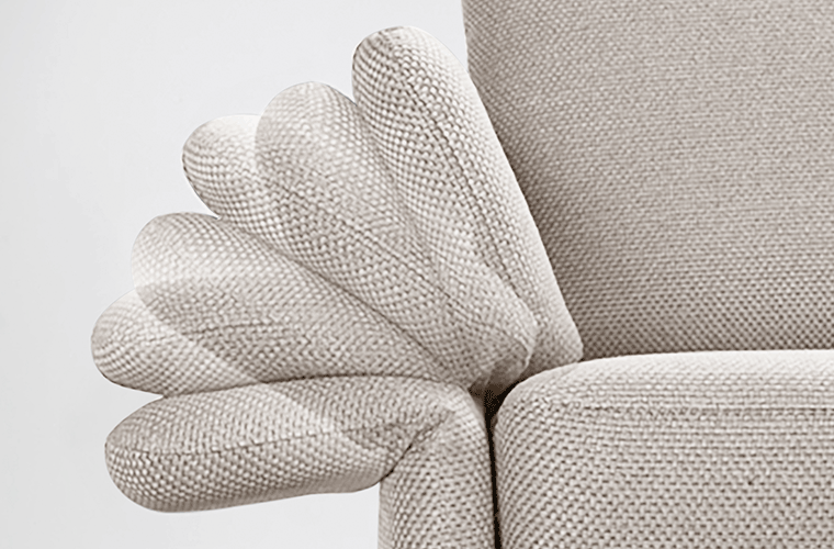 Verstellbare Armlehne an beigem Sofa von der Marke Modulmaster