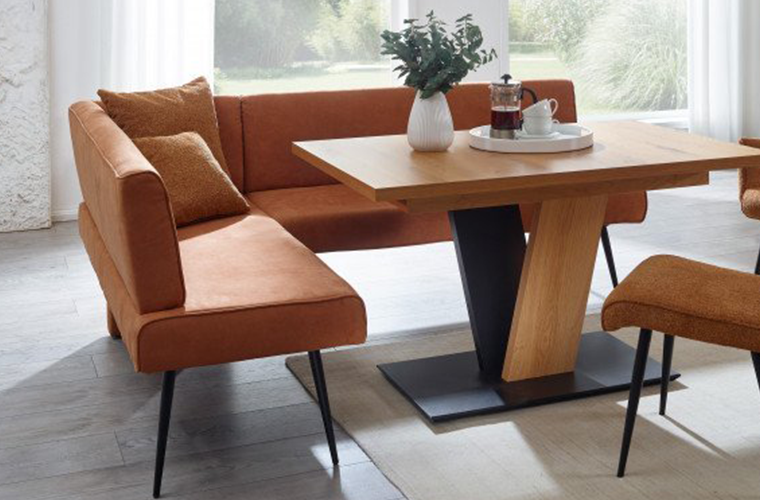 Gepolsterte Eckbank „Glüm“ in Orange.