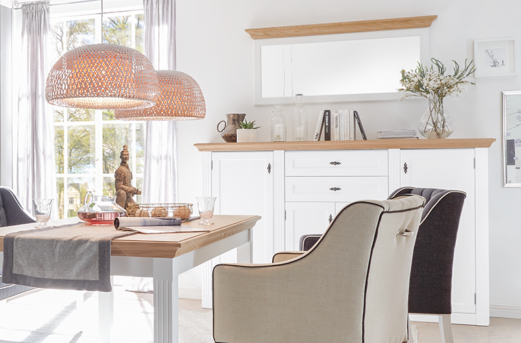 „Charlotte“ in Weiß und im skandinavischen Stil.