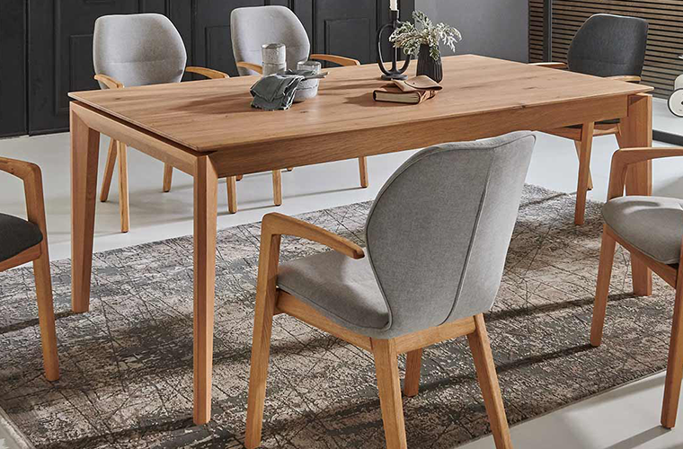 Rechteckiger Esstisch Werse aus Holz.